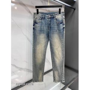 根強い人気定番商品限定特大セールMONCLER偽物 ブランドジーンズ
