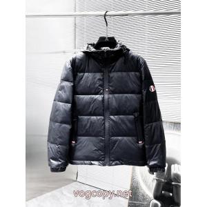 ブランド コピー 優良店MONCLER重宝するアイテム 人気セール定番 抜群な通気性ダウンジャケット