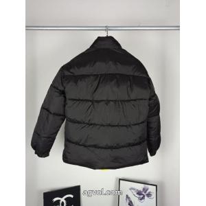 ダウンジャケット新しいスタイル 秋冬NEWアイテム 新作入荷MONCLERスーパー コピー 安心