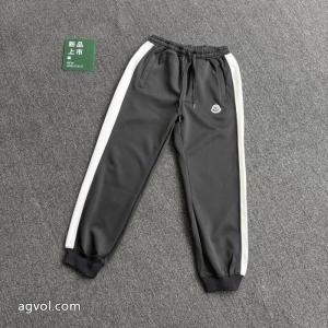 セット落ち着いた感覚 新着入荷 秋冬トレンドコピー ブランド 販売MONCLER