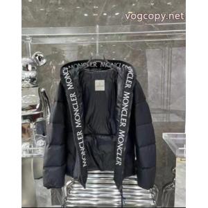 MONCLERダウンジャケット偽 ブランド 販売目玉商品  大人の色味 高級感を演出