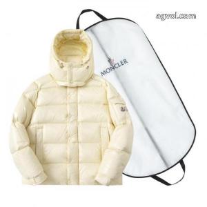コピー 商品 ブランド数量限定先行入荷 セレブ愛用 多用途MONCLERダウンジャケット