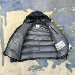 スーパー ブランド コピーダウンジャケット秋冬季節限定 早い者勝ち 数量限定特別価格MONCLER