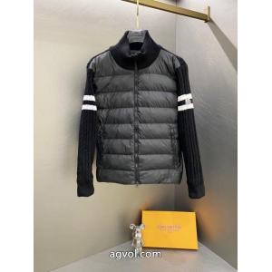 MONCLER最近人気一番！ 新作いきなり値下げ！ ベストセラーダウンジャケットブランド コピー 品