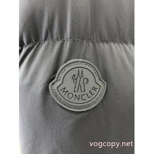 格好良いアイテム 世界中で爆発的人気 大人気商品再入荷!MONCLERダウンジャケットコピー 商品 販売