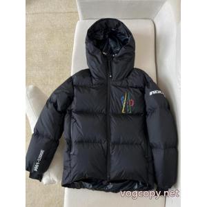ダウンジャケット大人の色味 若々しい雰囲気 今年流スーパー コピー 販売MONCLER
