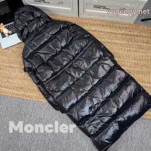 ブランド コピー 通販MONCLER雑誌掲載モデル!! 今年のトレンド！ 定番のモデルダウンジャケット