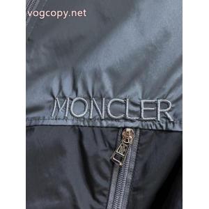 MONCLER赤字超特価正規品 個性的な素材感も魅力 最安値新作ブランド 偽物 激安ジャケット