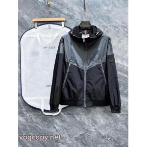 MONCLER赤字超特価正規品 個性的な素材感も魅力 最安値新作ブランド 偽物 激安ジャケット