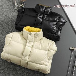 スーパー コピー着心地よい 衝撃セールで破格 風合いが魅力ダウンジャケットMONCLER