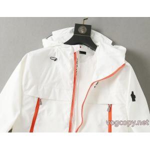 コピー ブランドオシャレ 話題人気商品 季節感をプラス人気商品ジャケットMONCLER