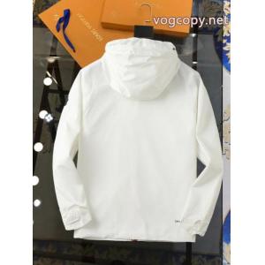 コピー ブランドオシャレ 話題人気商品 季節感をプラス人気商品ジャケットMONCLER