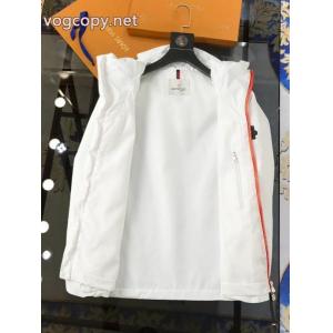 コピー ブランドオシャレ 話題人気商品 季節感をプラス人気商品ジャケットMONCLER