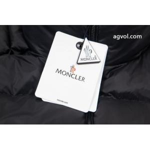 ダウンジャケットMONCLERコピー ブランド 販売大人気！送料込 2026定番新作 激レア 限定