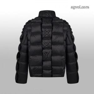 ダウンジャケットMONCLERコピー ブランド 販売大人気！送料込 2026定番新作 激レア 限定