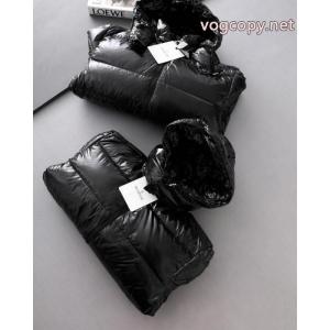 MONCLER無造作 雑誌掲載アイテム  上質  ダウンジャケットコピー ブランド 販売