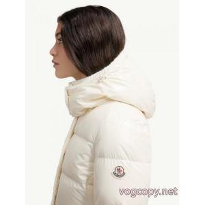 ダウンジャケット偽 ブランド最新作 お洒落 大人シンプルなMONCLER