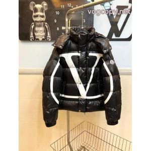 高級感ある 人気商品登場！ スタイルアップ効果ブランド スニーカー 激安MONCLERダウンジャケット