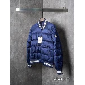ダウンジャケットMONCLERコピー 品 販売着心地良く 暑い冬に軽やかな涼しげ 潮流