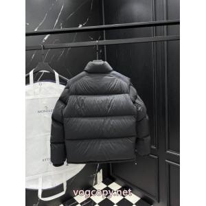 ダウンジャケットMONCLER人気商品限定セール 雑誌掲載も多数注目の新作 柔らかな着心地ブランド コピー 品
