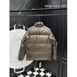 ダウンジャケットMONCLER人気商品限定セール 雑誌掲載も多数注目の新作 柔らかな着心地ブランド コピー 品