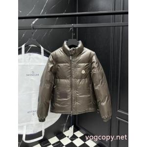 ダウンジャケットMONCLER人気商品限定セール 雑誌掲載も多数注目の新作 柔らかな着心地ブランド コピー 品