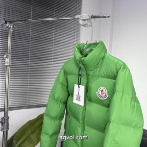 MONCLER究極な着心地 高評価の人気品  ハイグレードブランド 偽物 通販ダウンジャケット