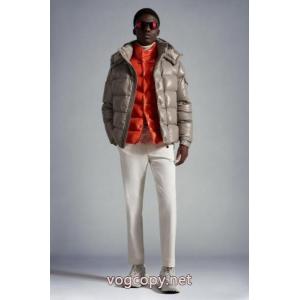 ダウンジャケットMONCLERブランド コピー 激安国内発/関税込 秋冬季超人気 人気新商品