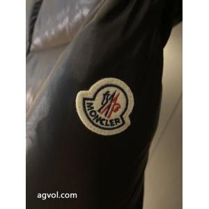コピー ブランド 優良新作入荷定番 秋冬の爽やかなスタイル 最前線新作MONCLERダウンジャケット