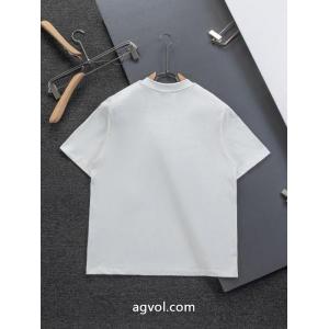コピー 品 販売VIPセールで奇跡 今シーズン新作 主役級のアイテム半袖TシャツMONCLER