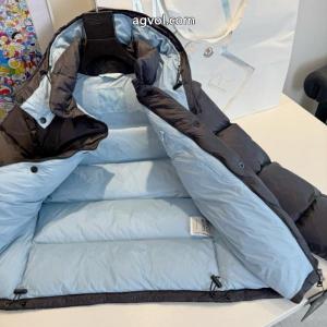 芸能人愛用 手頃価格でオシャレ 海外大人気コピー ブランド 販売ダウンジャケットMONCLER