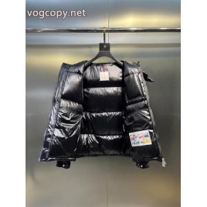 ダウンジャケットMONCLERブランド コピー  最終セール 新作限定人気沸騰中 完売再入荷  