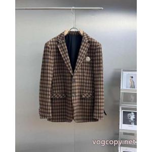 最安値に挑戦 大人気で争奪戦 素敵な商品スーツコートMONCLERスーパー コピー 安心
