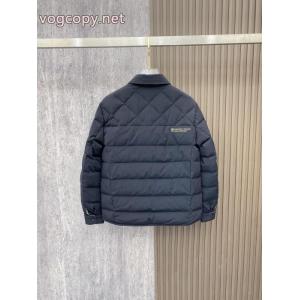 大人気再入荷セール 通勤の定番 新作入荷最新作MONCLERスーパー コピー どこで 買えるダウンジャケット