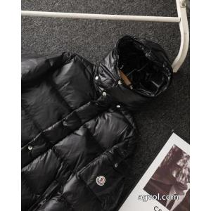 MONCLERコピー 商品 ブランドダウンジャケット高級感が漂う 海外超人気 高級感ある