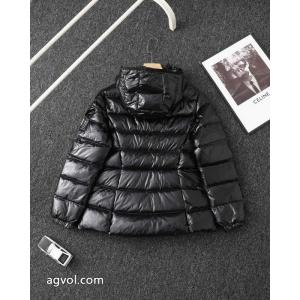 MONCLER究極な着心地 高評価の人気品  ハイグレードブランド 偽物 通販ダウンジャケット