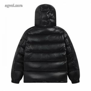 お買い得品  上品可愛い 魅力的ダウンジャケットMONCLERブランド コピー 専門