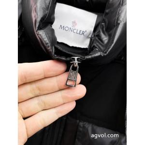 偽 ブランド 通販最低価格保証 人気が爆発  品良くおしゃれ ダウンジャケットMONCLER
