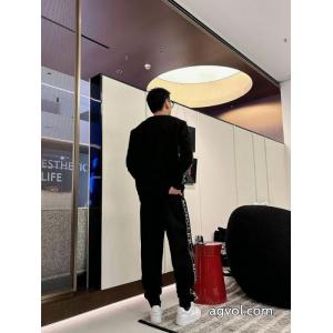 ブランド 通販 激安    セットMONCLER数量限定260%新品 使い勝手の良さ 冬に爆発的な人気.