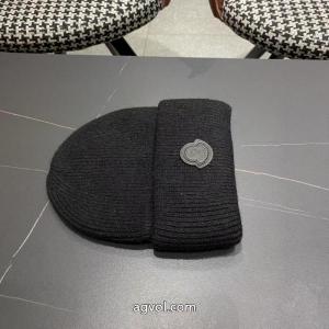    マフラー新作商品人気セール 上質上品 控えめにしてヘルシーな印象MONCLERコピー 品 ブランド..