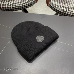    マフラー新作商品人気セール 上質上品 控えめにしてヘルシーな印象MONCLERコピー 品 ブランド..