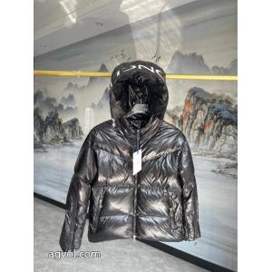 MONCLERダウンジャケット若い世代に評判がいい 雑誌掲載 魅惑激安 ブランド 通販