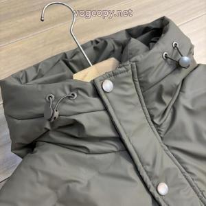 昨年も人気のアイテム新品 円高還元Sale 季節をまたい新作アイテムMONCLERダウンジャケットコピー ブランド