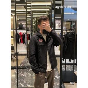 MONCLER超人気新作登場 魅力的な 新商品特価ブランド コピー 品ジャケット