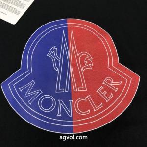 スーパー コピー メンズパーカーMONCLER素敵なデザイン 機能性抜群 最安値本物保証