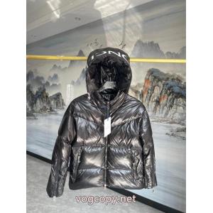 MONCLERダウンジャケット高品質限定アイテム 高い品質を誇る 個性派 コピー 商品 販売