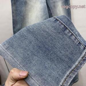 ブランド 激安MONCLER先行販売 上品な印象 トレンドを追求した新作ジーンズ