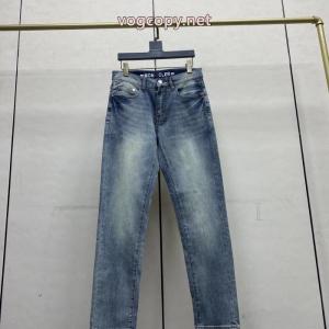 ブランド 激安MONCLER先行販売 上品な印象 トレンドを追求した新作ジーンズ