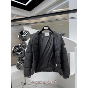 ダウンジャケットMONCLER高評価アイテム 今人気の上品 実用的な一品ブランド スーパー コピー 店舗