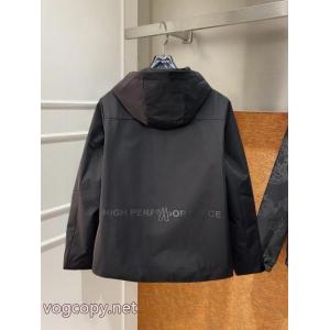 洗練された印象 新作 魅力的なジャケットMONCLERブランド 偽物